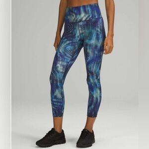Lululemon Wunder Train High-Rise
Crop 23" *Foil
Shapeshifter Flux Blue Multi